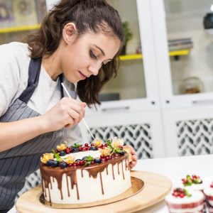 Advanced Diploma in Baking and Cake Decorating at QLS Level 3