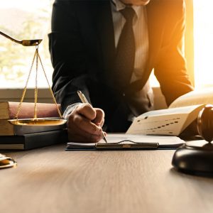 Diploma in Corporate Governance & Business Law at QLS Level 3